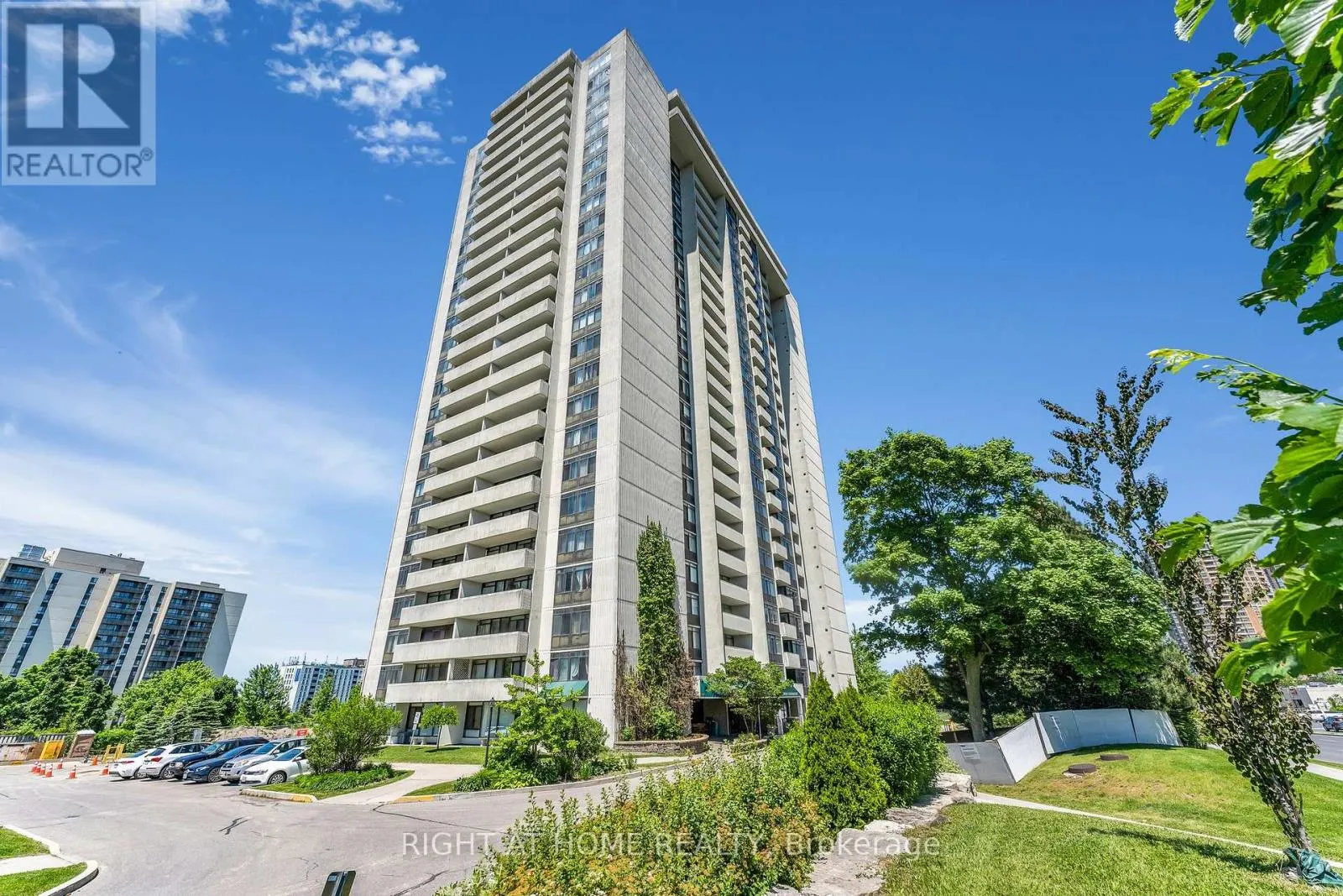 2209 - 3300 DON MILLS ROAD