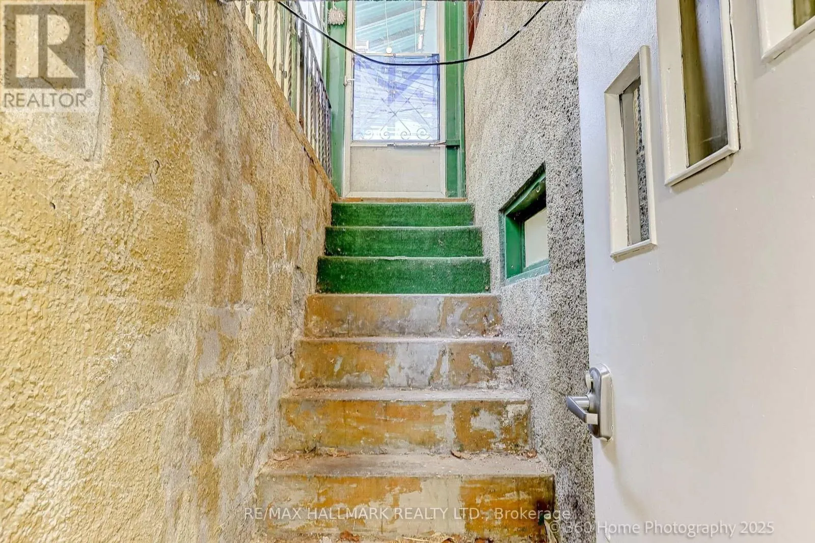 13 NORTHERN PLACE