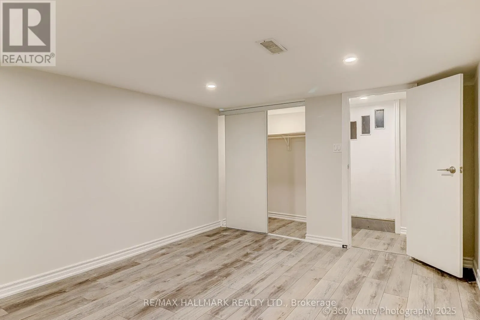 13 NORTHERN PLACE