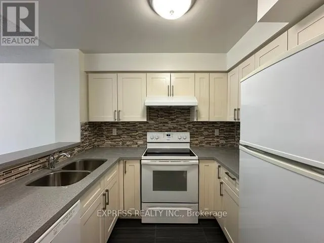 715 - 942 YONGE STREET