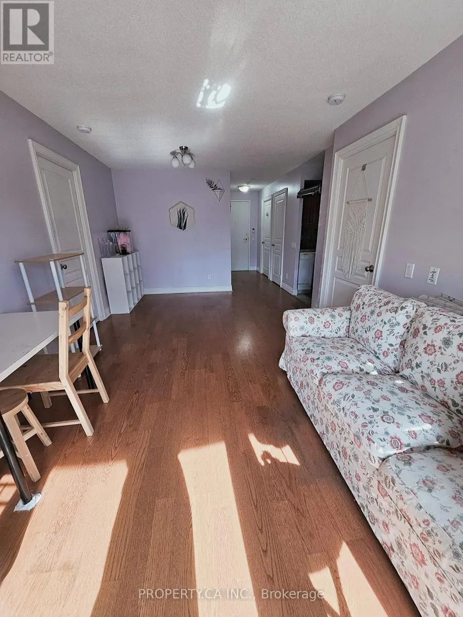 708 - 10 NORTHTOWN WAY