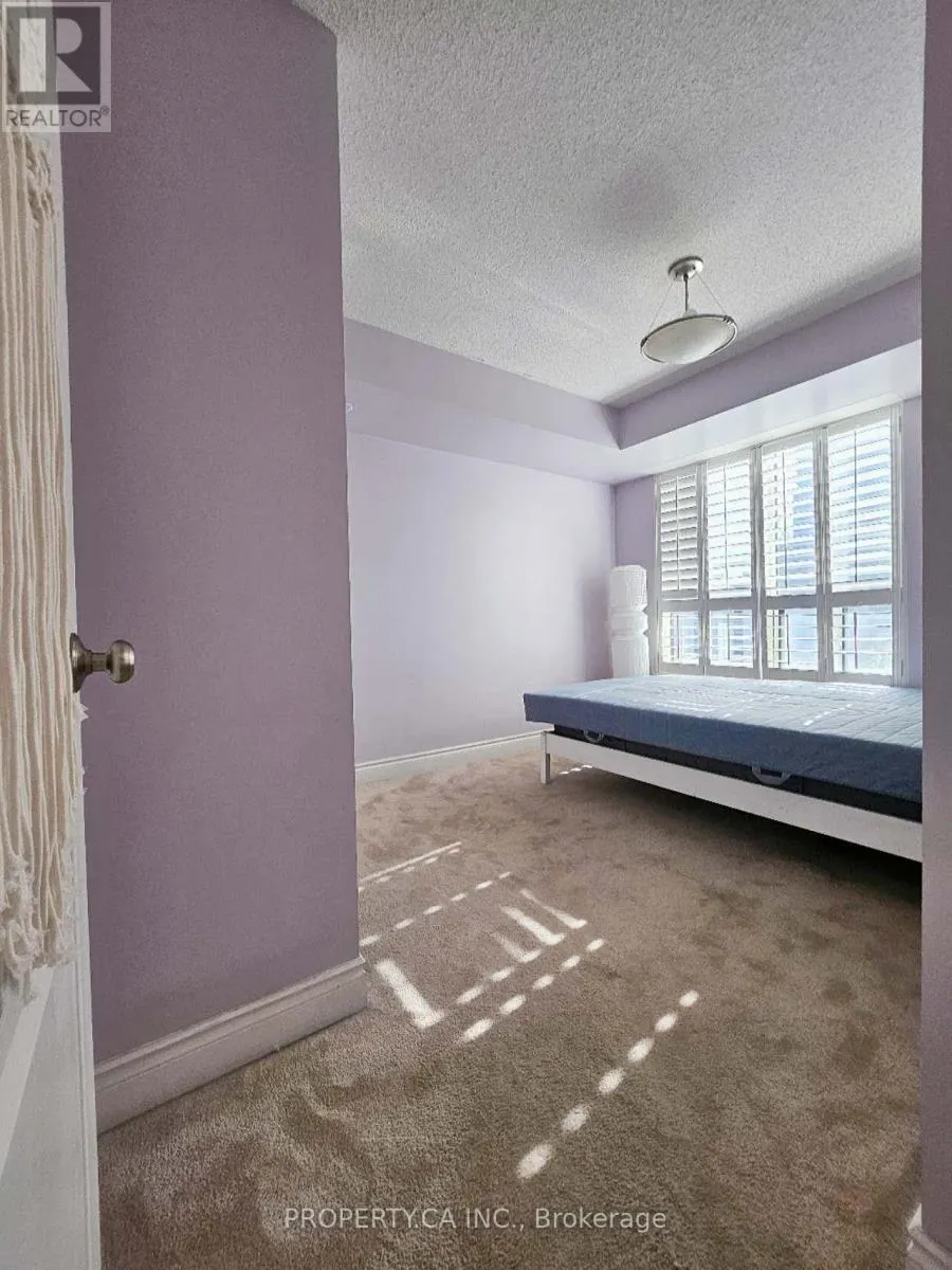 708 - 10 NORTHTOWN WAY