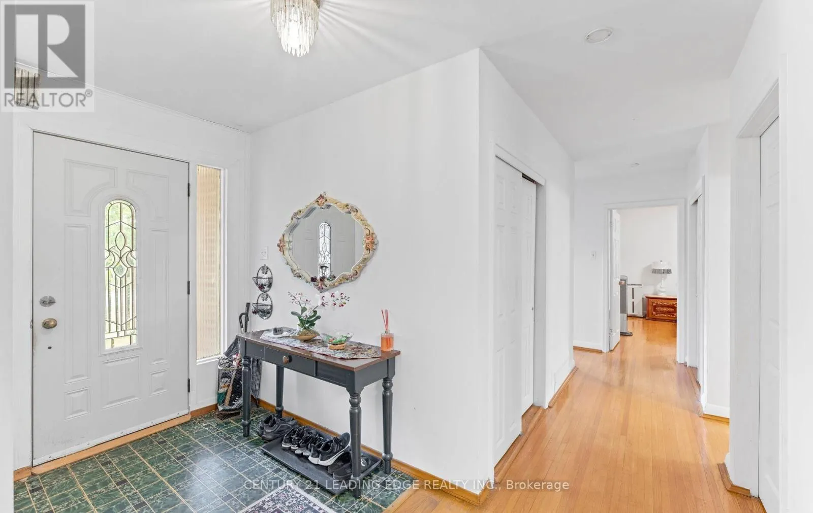 24 BURBANK DRIVE