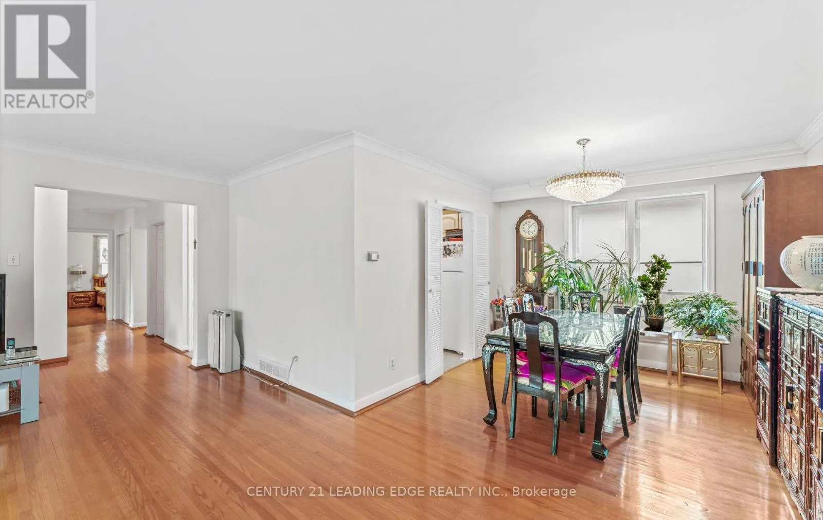 24 BURBANK DRIVE