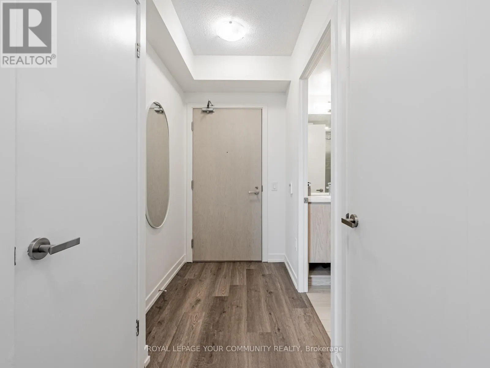 1611 - 55 COOPER STREET