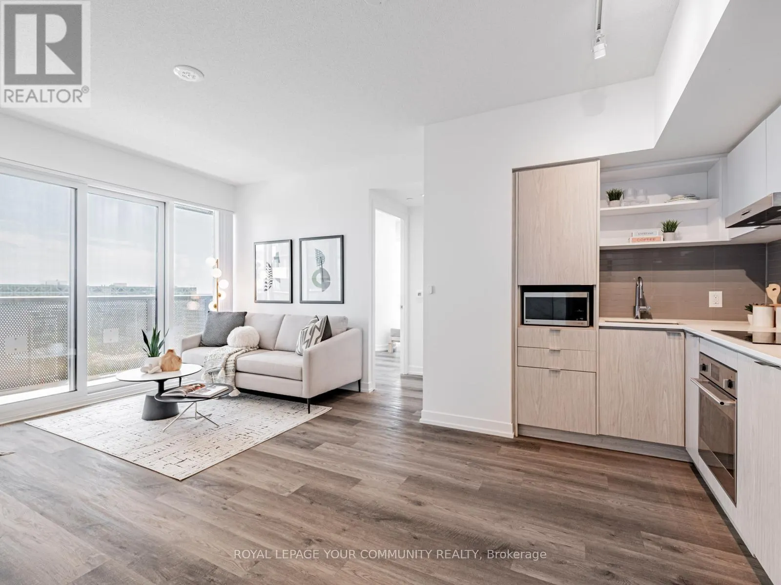 1611 - 55 COOPER STREET