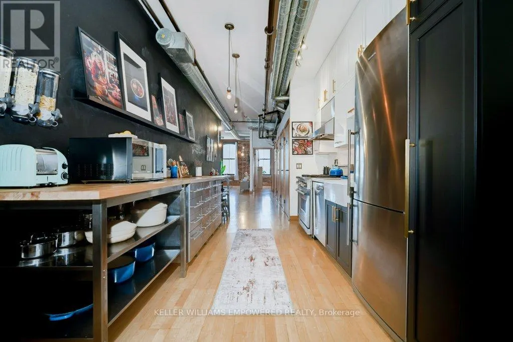 5 - 189 QUEEN STREET E