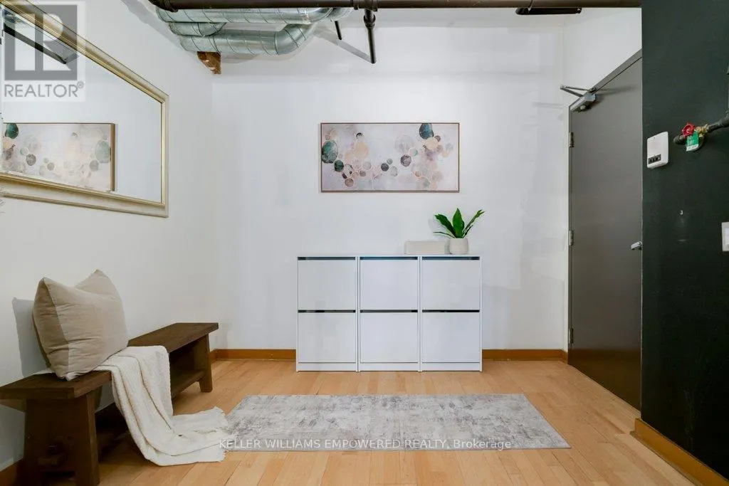5 - 189 QUEEN STREET E