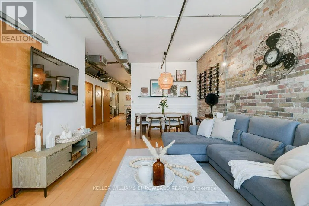 5 - 189 QUEEN STREET E