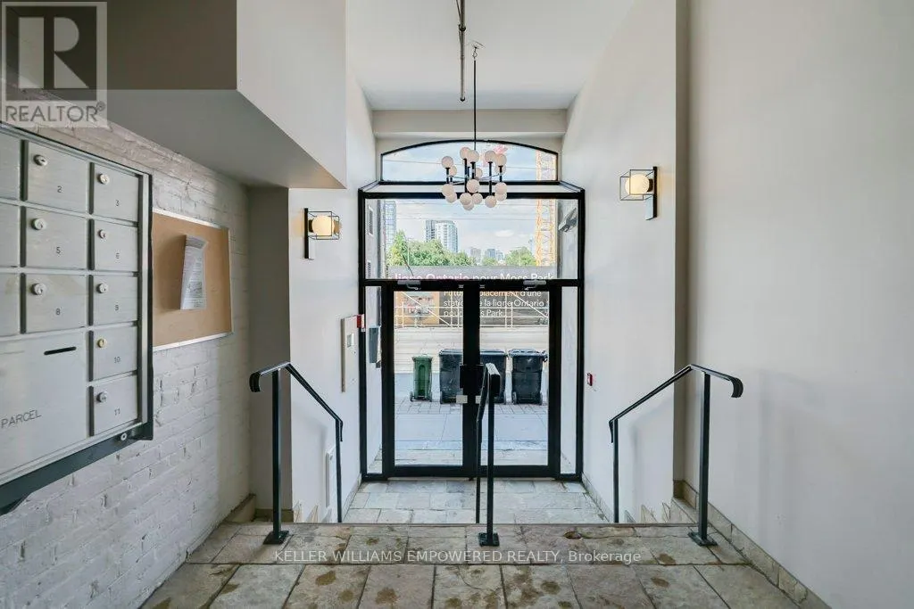 5 - 189 QUEEN STREET E