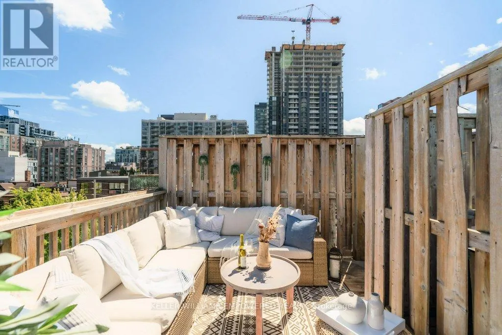 5 - 189 QUEEN STREET E
