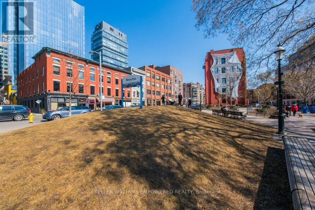 5 - 189 QUEEN STREET E
