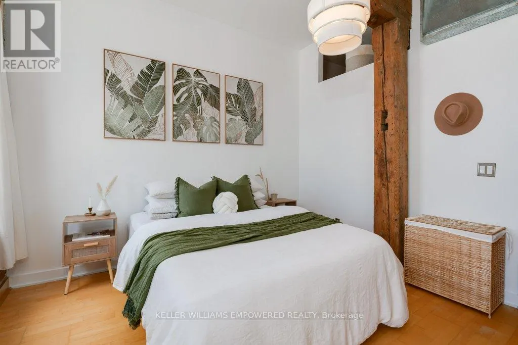 5 - 189 QUEEN STREET E