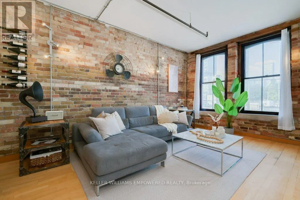 5 - 189 QUEEN STREET E