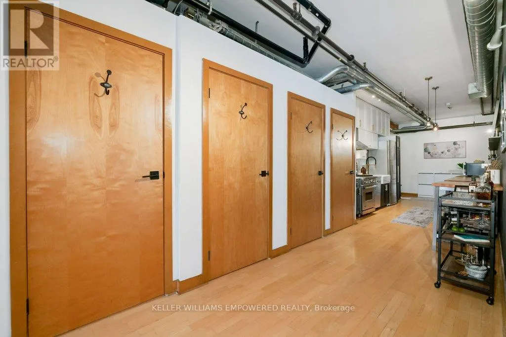 5 - 189 QUEEN STREET E