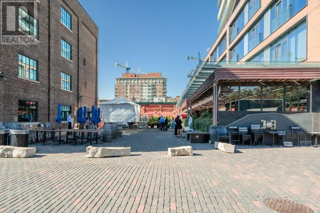 5 - 189 QUEEN STREET E
