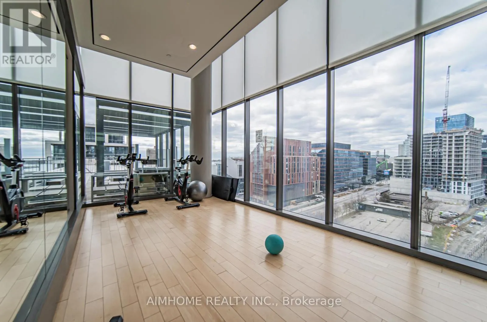 1210 - 16 BONNYCASTLE STREET