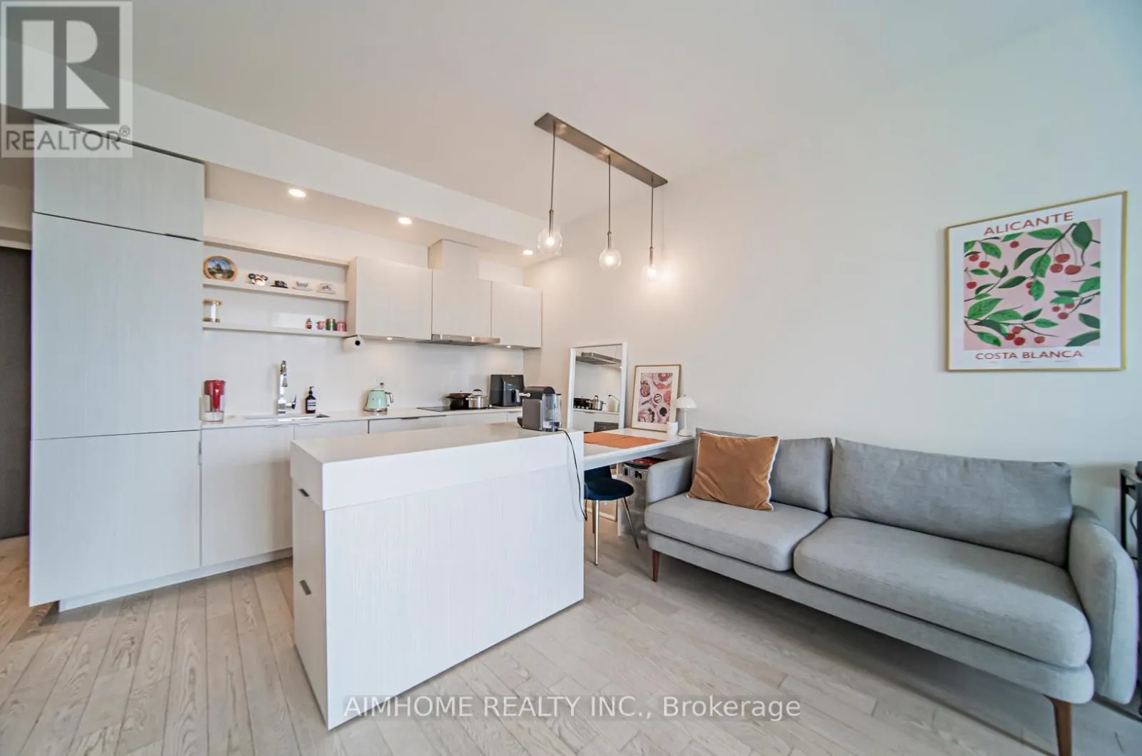 1210 - 16 BONNYCASTLE STREET