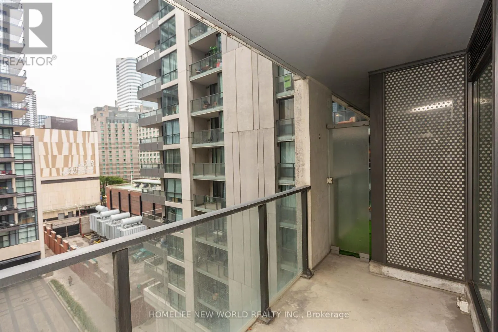 951 - 111 ELIZABETH STREET