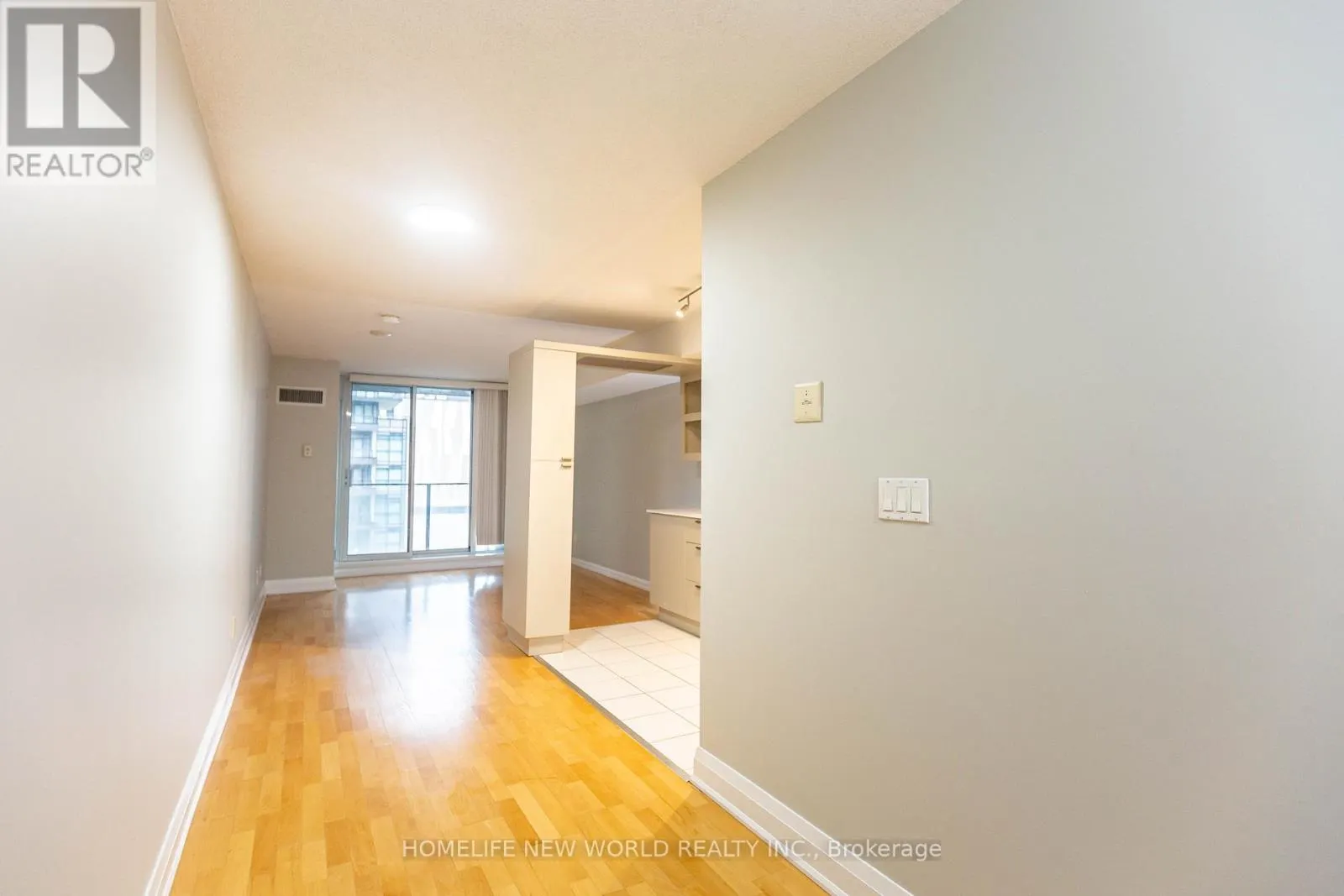 951 - 111 ELIZABETH STREET