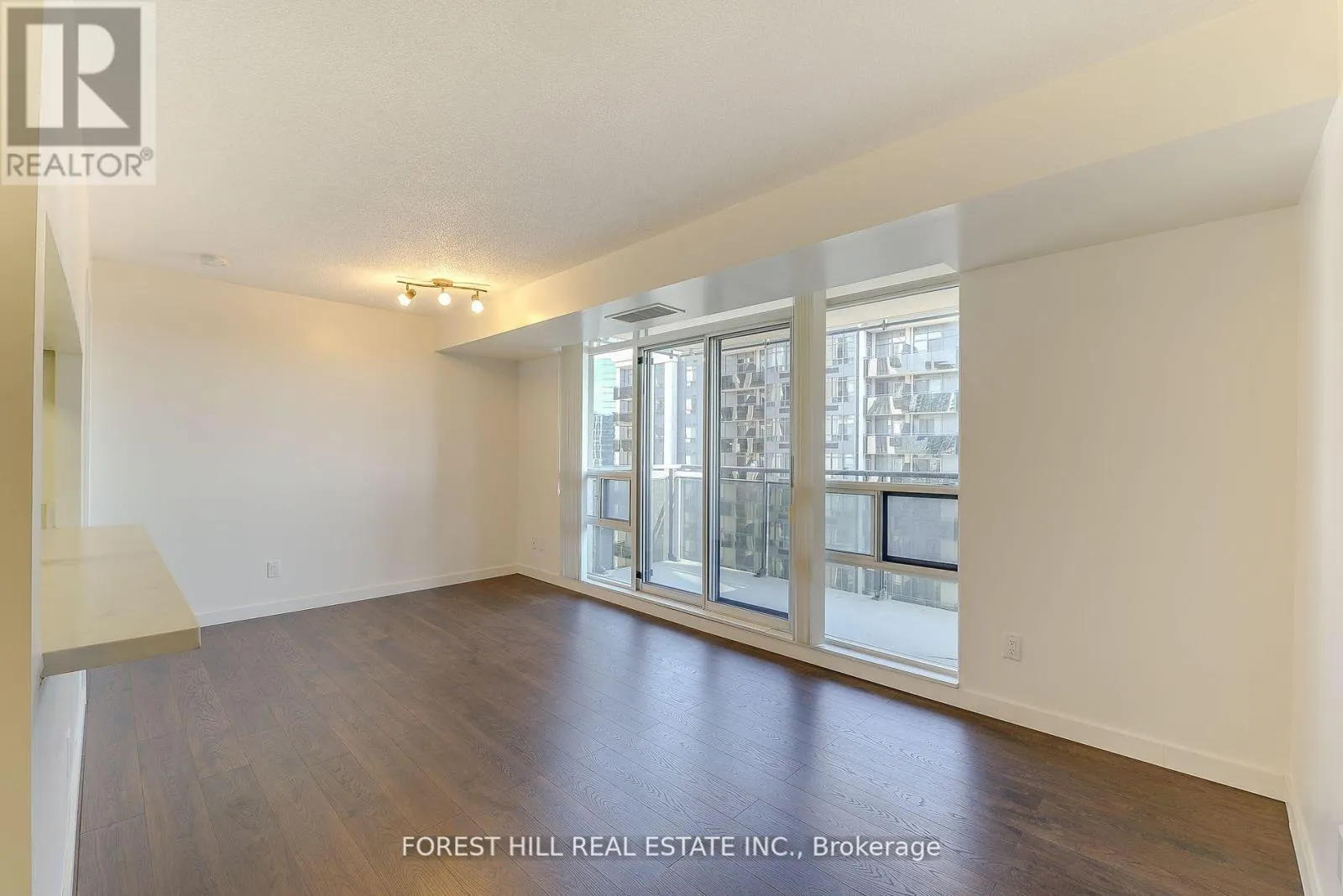 2711 - 153 BEECROFT ROAD