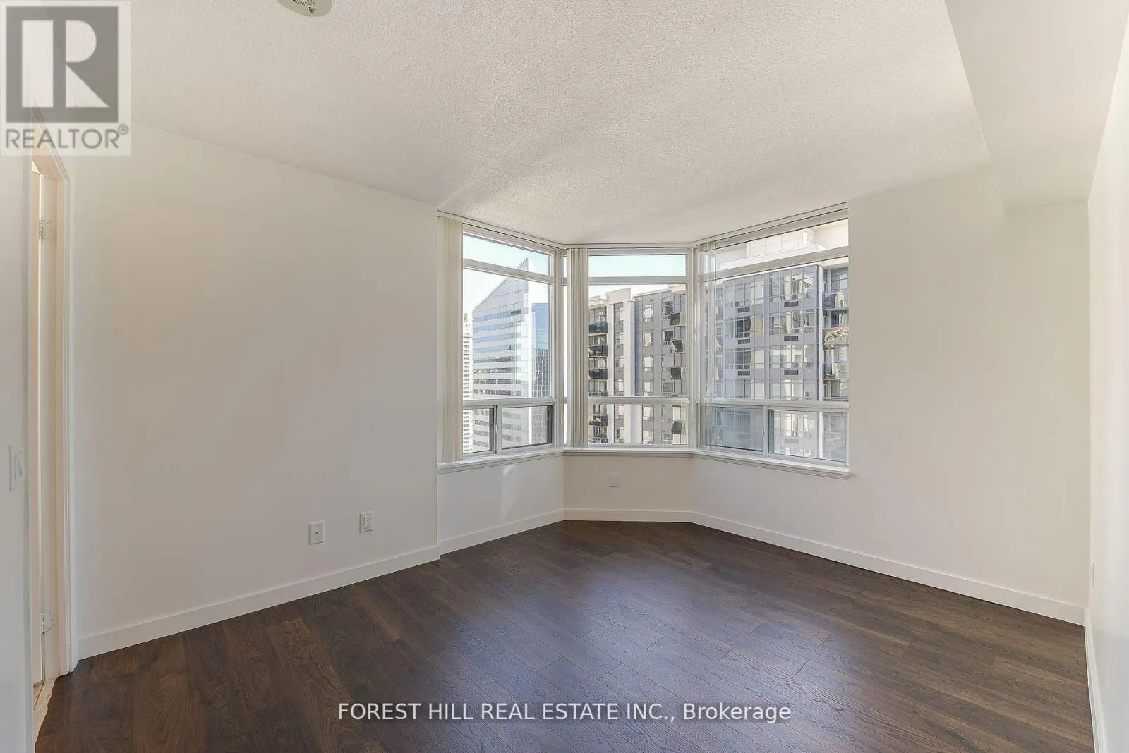 2711 - 153 BEECROFT ROAD