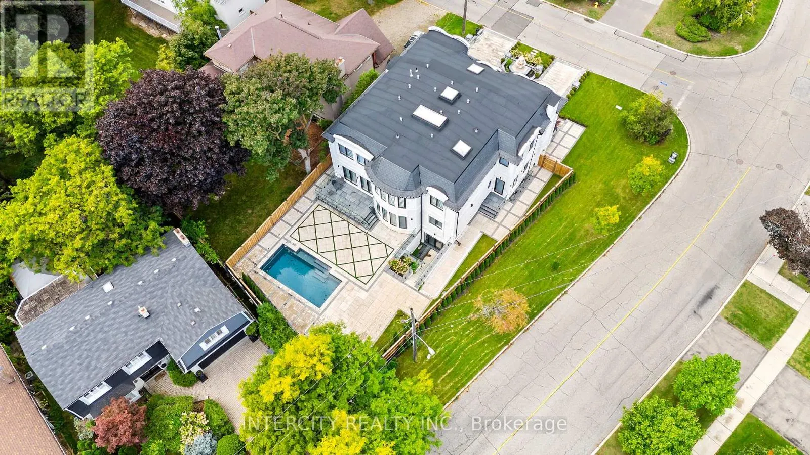 1 SILVERGROVE ROAD