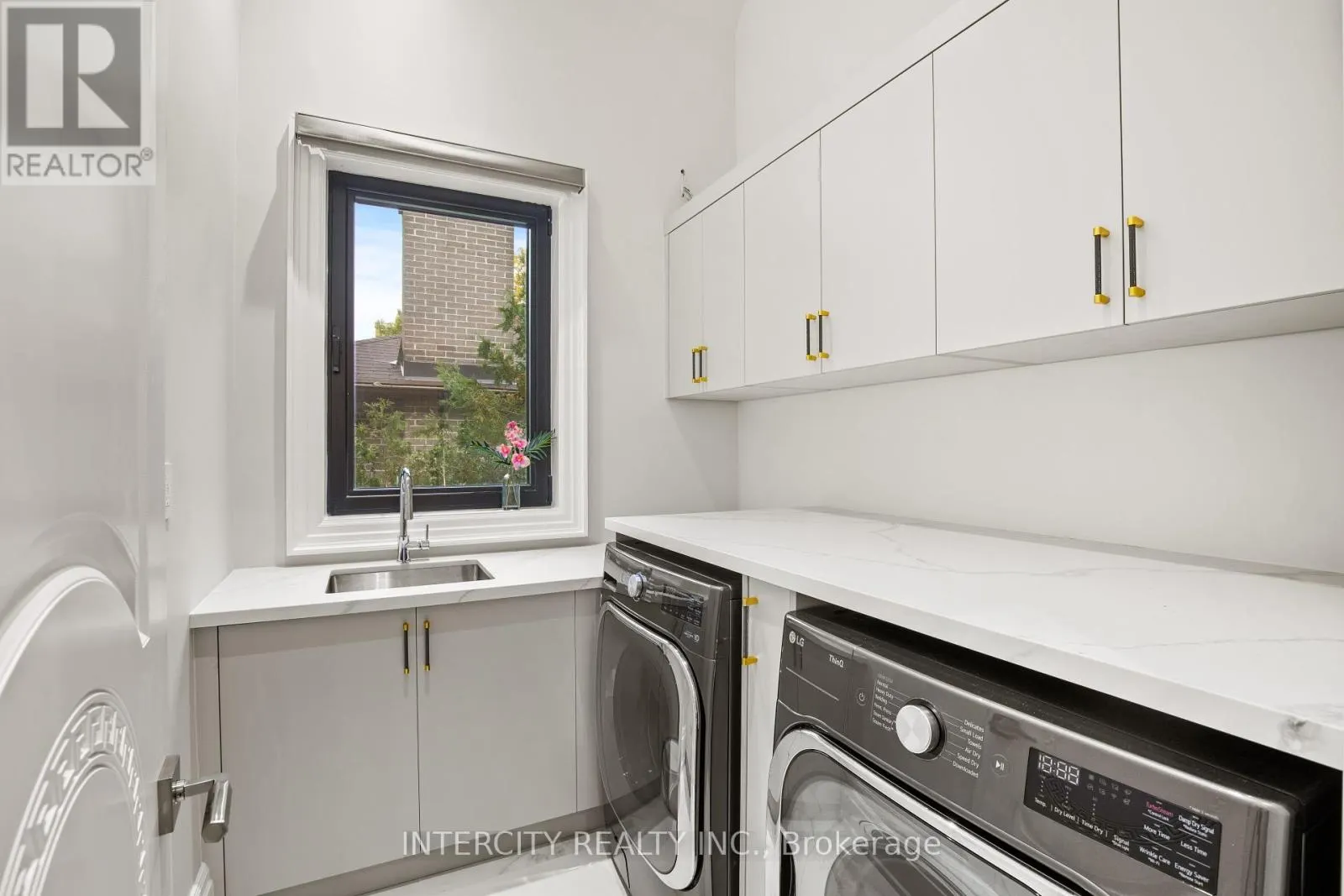 1 SILVERGROVE ROAD