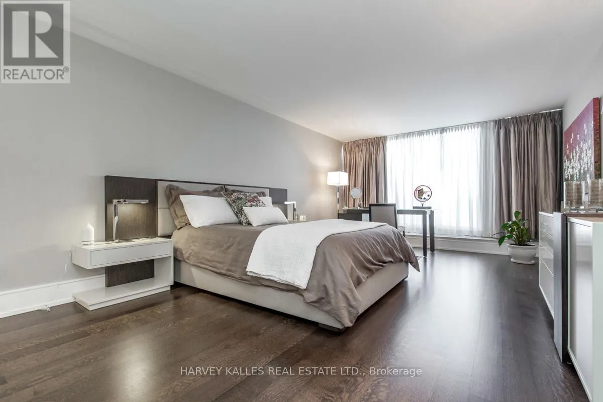 1309 - 110 BLOOR STREET W