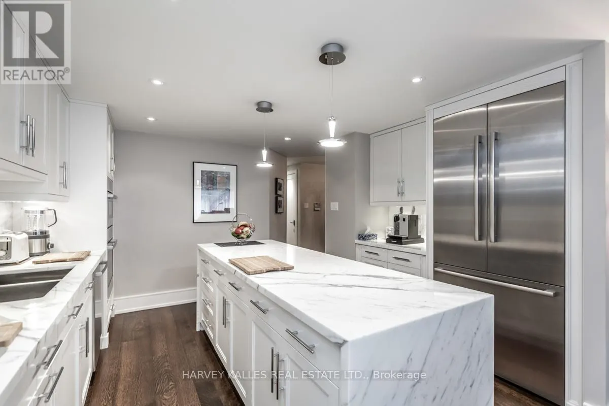 1309 - 110 BLOOR STREET W