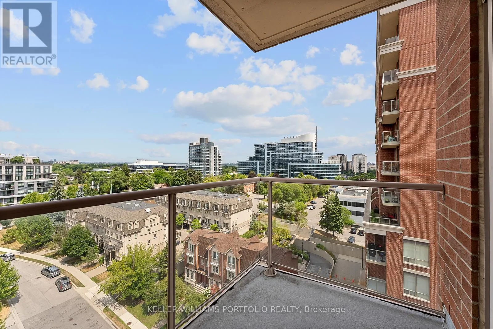 1210 - 2 CLAIRTRELL ROAD