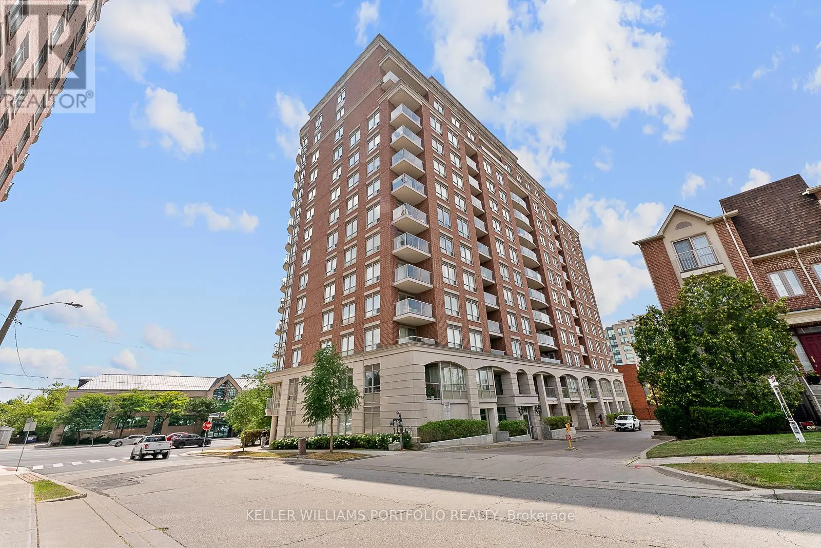 1210 - 2 CLAIRTRELL ROAD