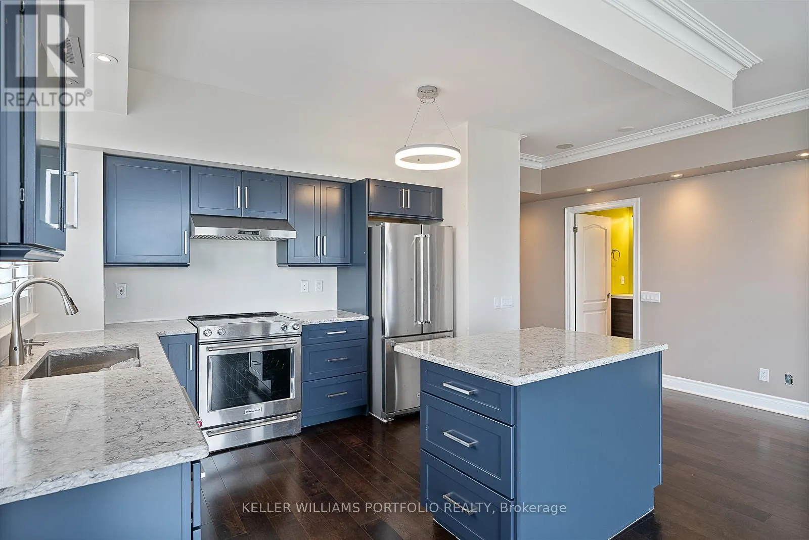 1210 - 2 CLAIRTRELL ROAD