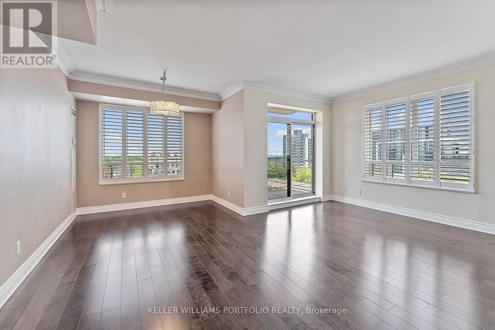 1210 - 2 CLAIRTRELL ROAD