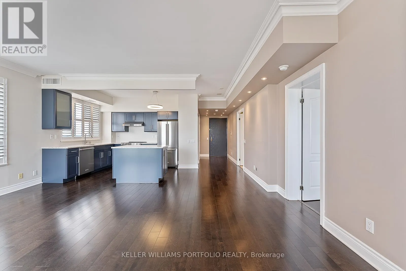 1210 - 2 CLAIRTRELL ROAD