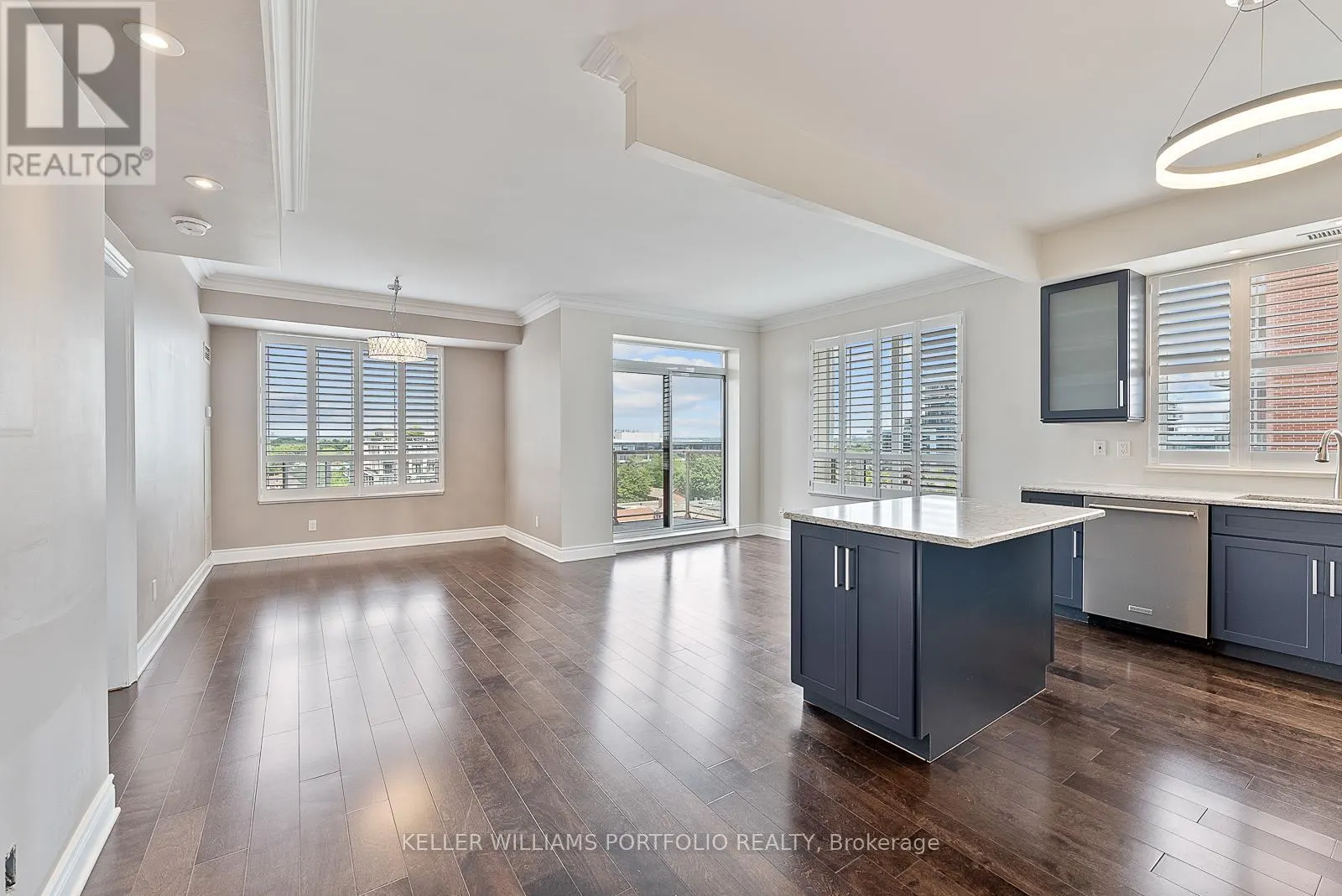 1210 - 2 CLAIRTRELL ROAD