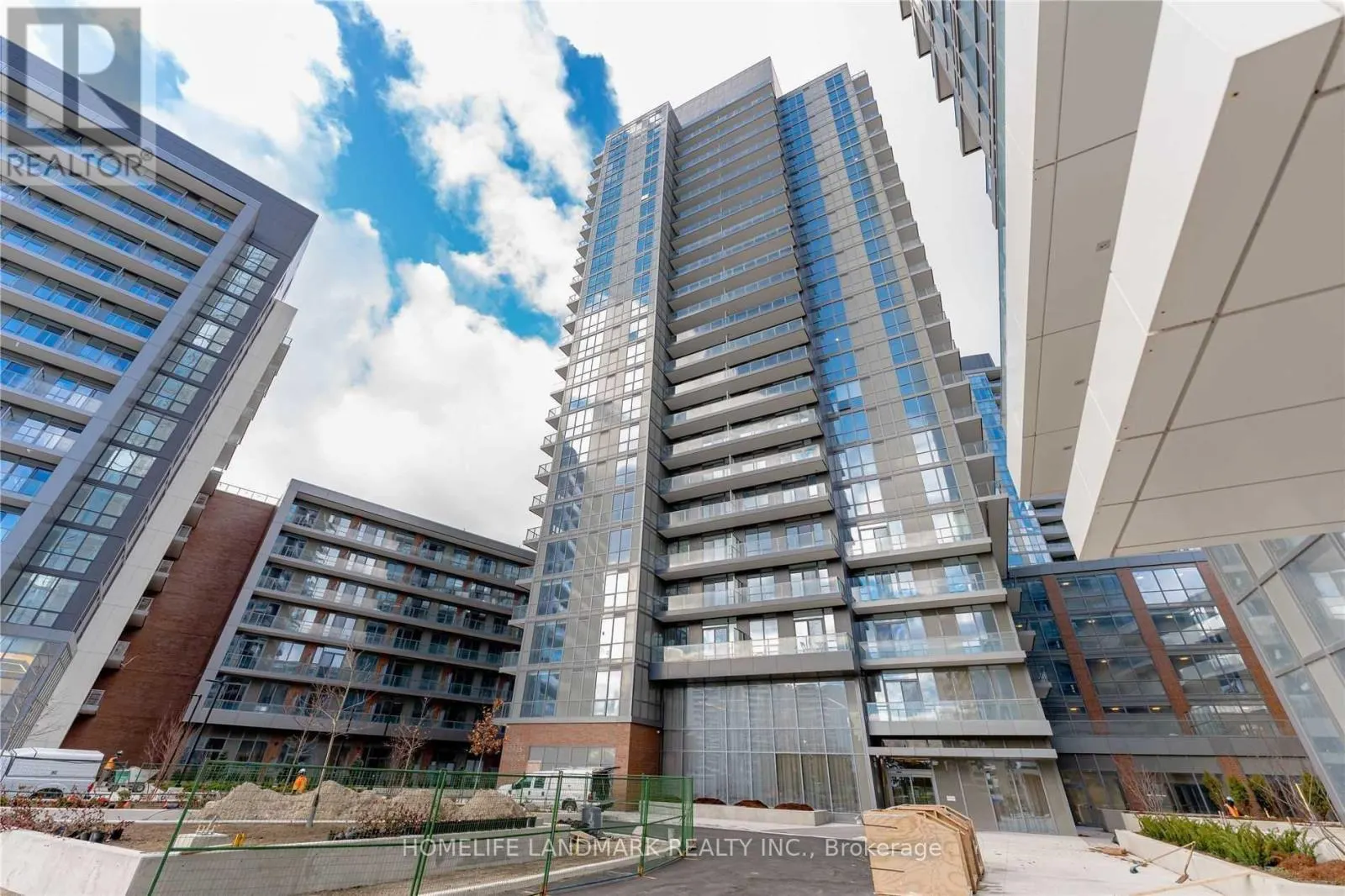411 - 38 FOREST MANOR ROAD