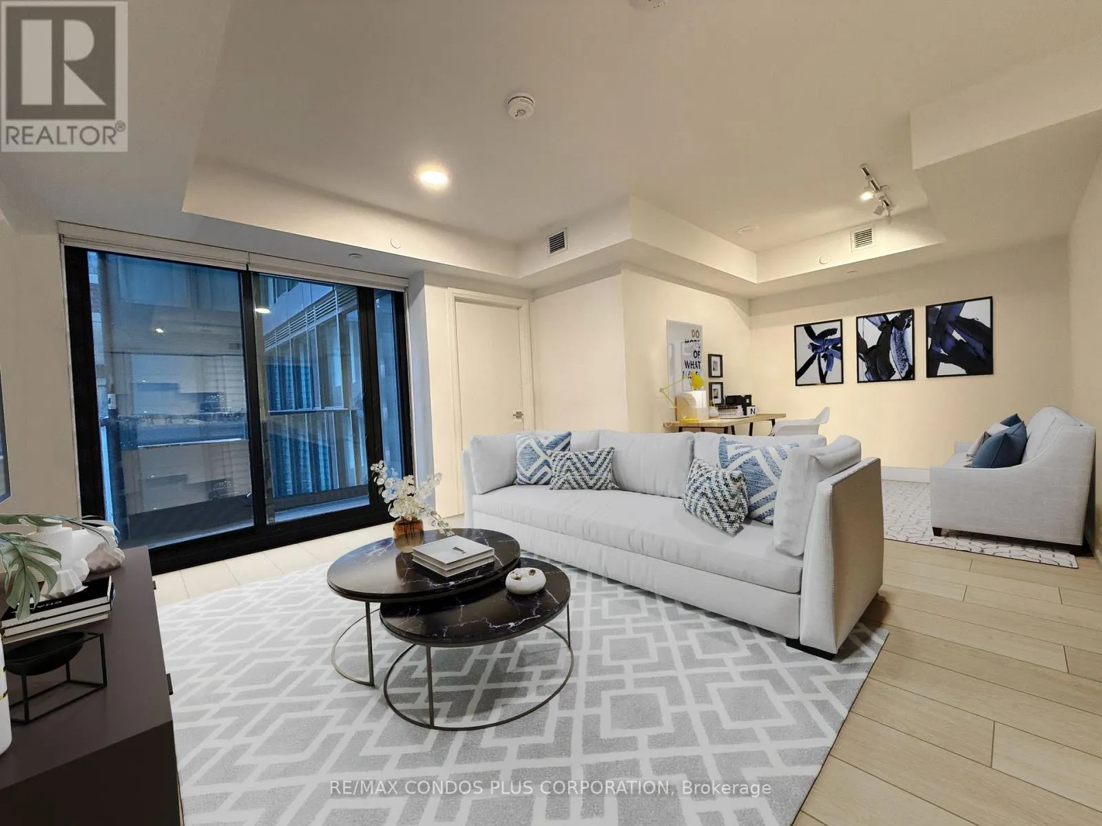430 - 33 FREDERICK TODD WAY
