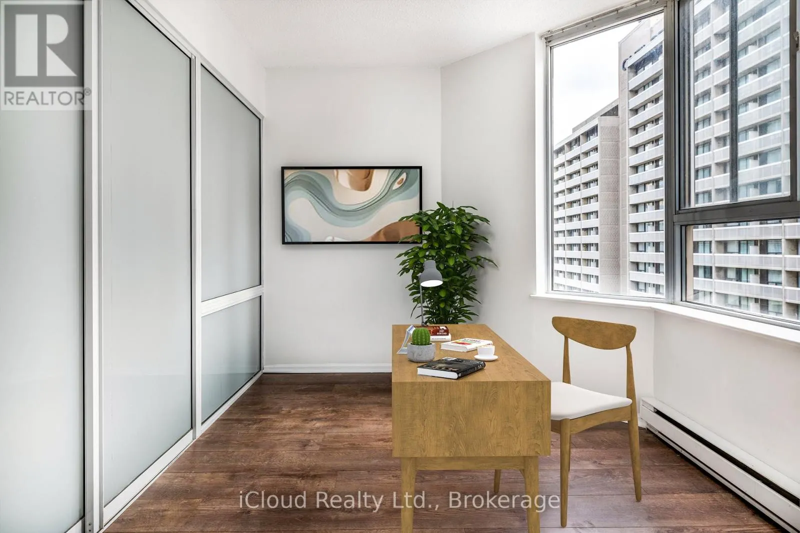 1808 - 44 GERRARD STREET W