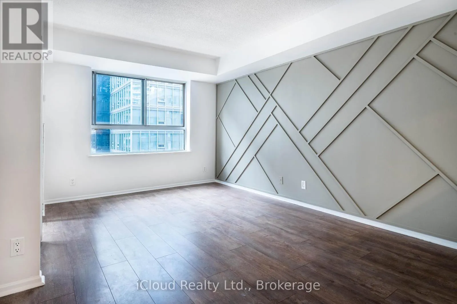 1808 - 44 GERRARD STREET W