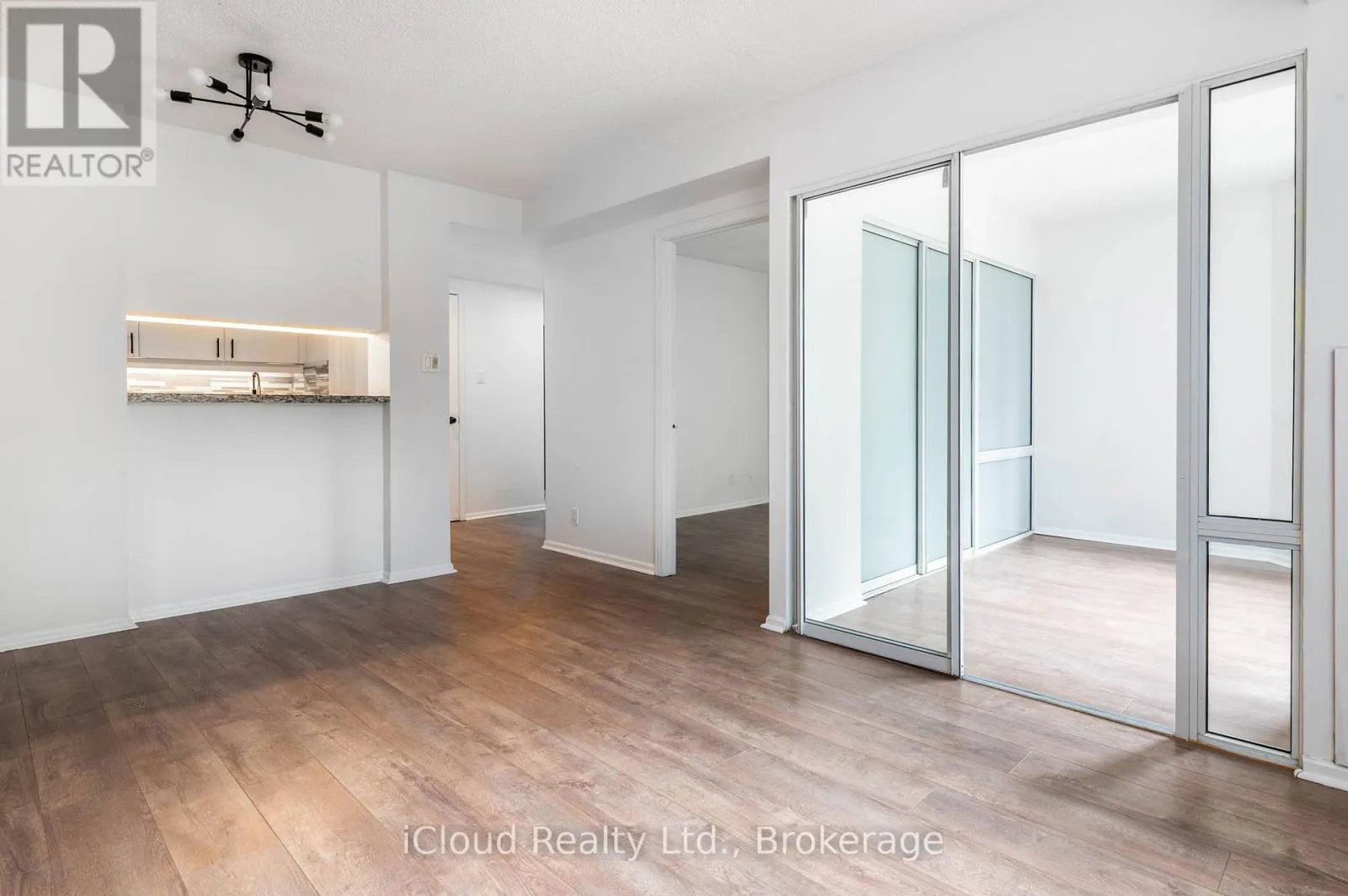 1808 - 44 GERRARD STREET W