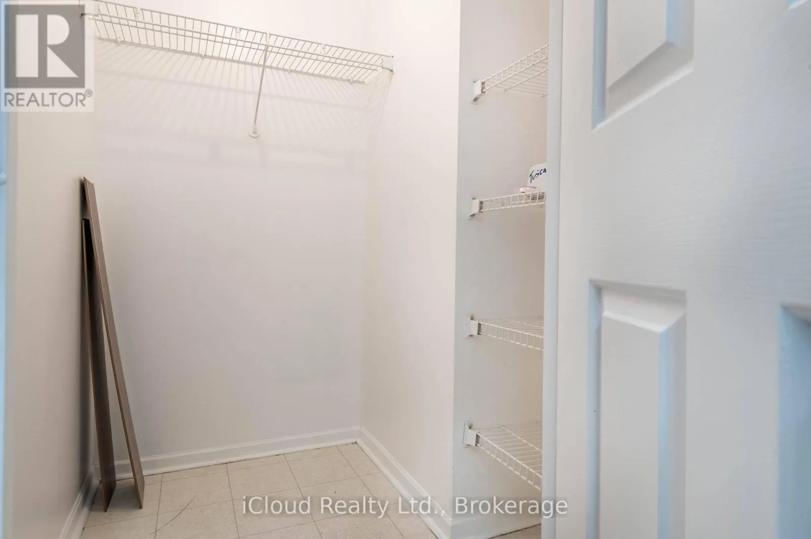 1808 - 44 GERRARD STREET W