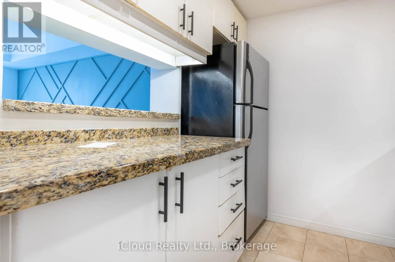 1808 - 44 GERRARD STREET W
