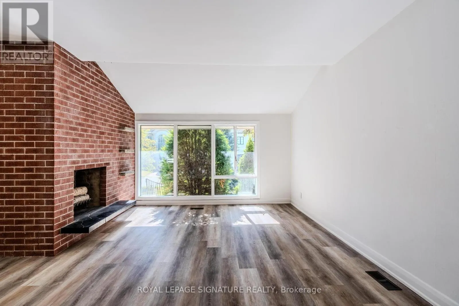 18 GREENGATE ROAD
