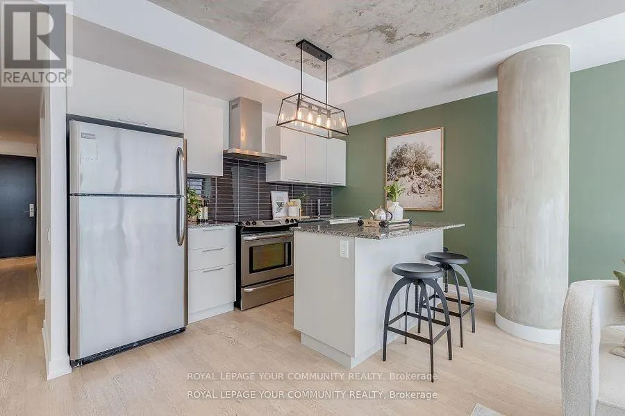 211 - 650 KING STREET W