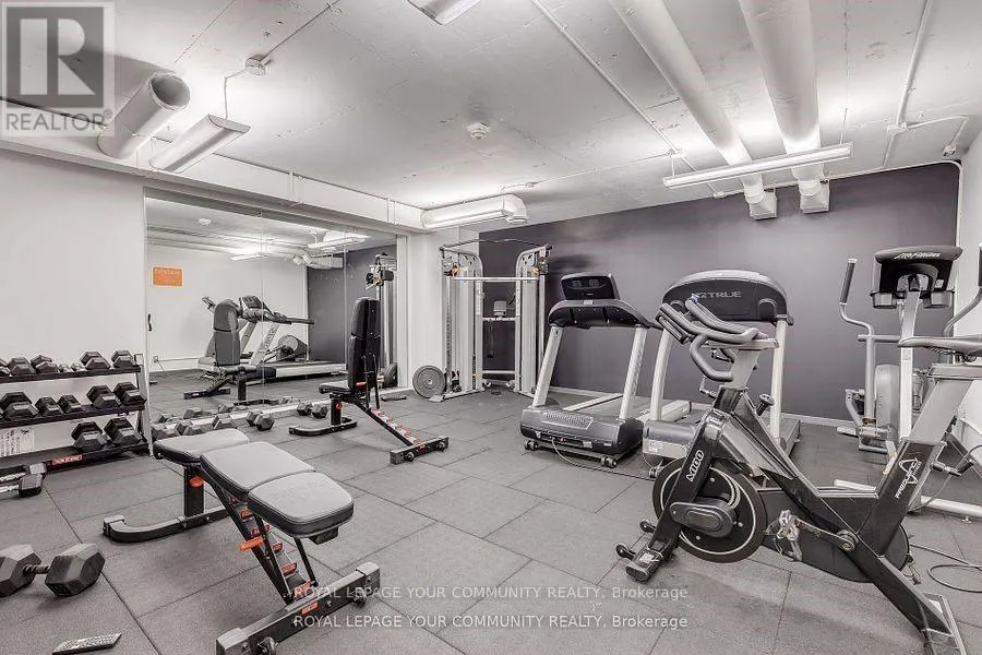 211 - 650 KING STREET W