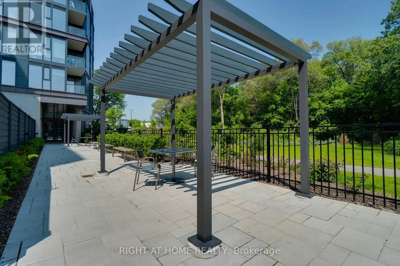 724 - 250 LAWRENCE AVENUE W