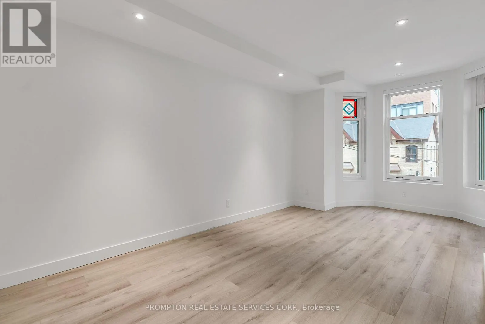 11 GLOUCESTER STREET