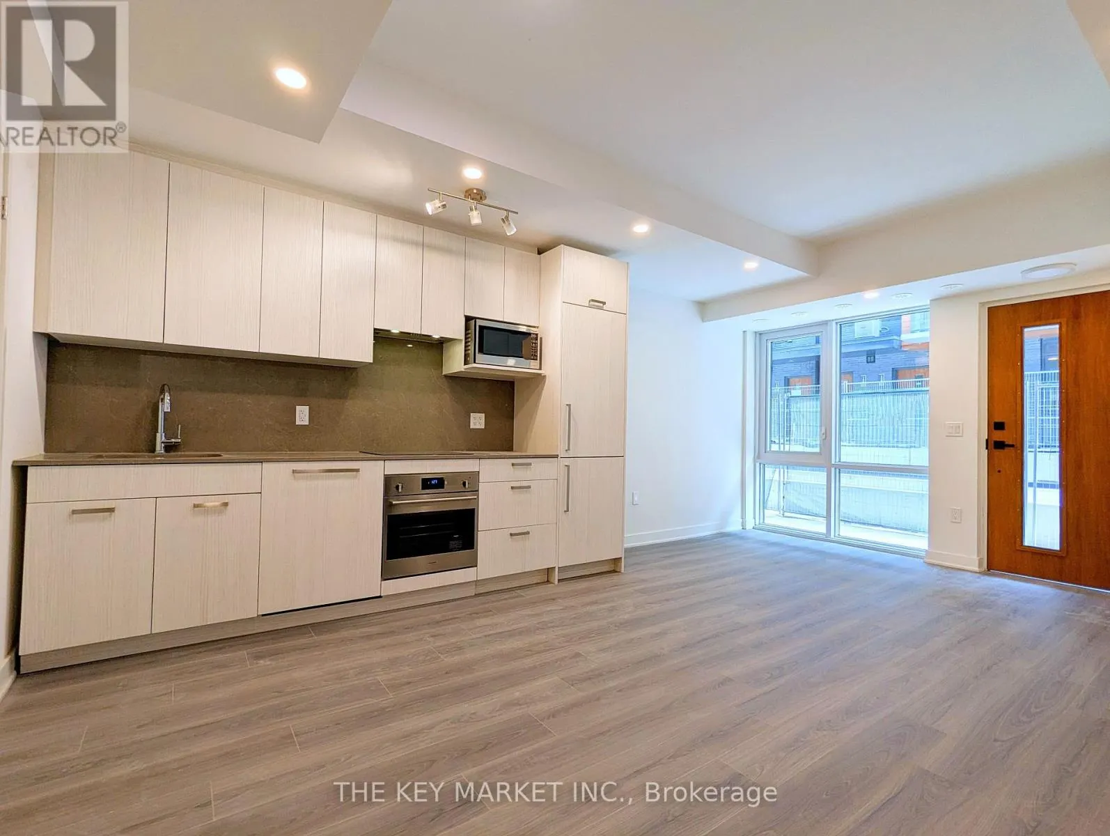74 - 71 CURLEW DRIVE