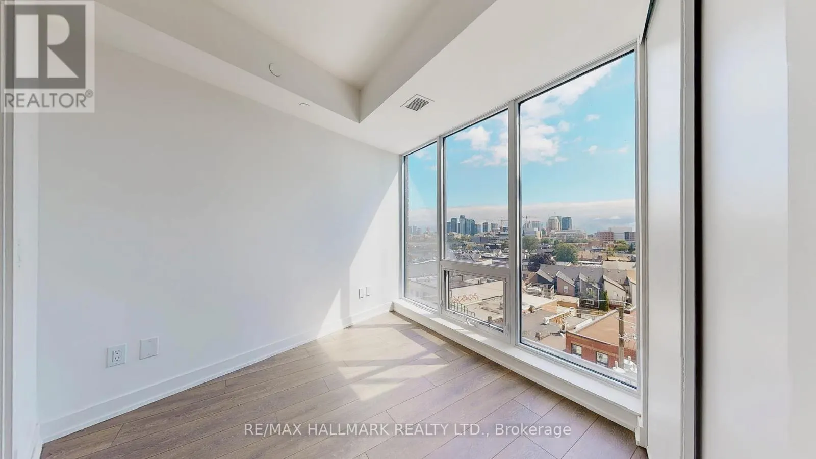 703 - 5 LAKEVIEW AVENUE